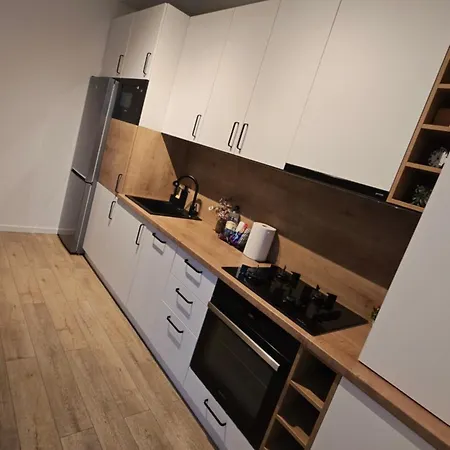 Oak Columna Lägenhet