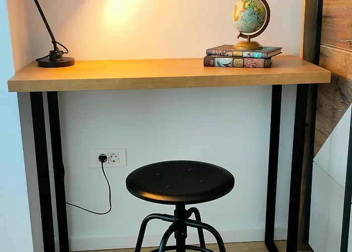 Апартаменти Oak Columna